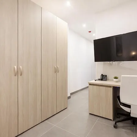 Comfortable Five Bedroom Five Bathroom By 360 Estates Apartment *