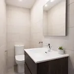 Comfortable Five Bedroom Five Bathroom By 360 Estates דירה *