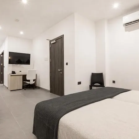 Comfortable Five Bedroom Five Bathroom By 360 Estates Διαμέρισμα Tal-Hriereb