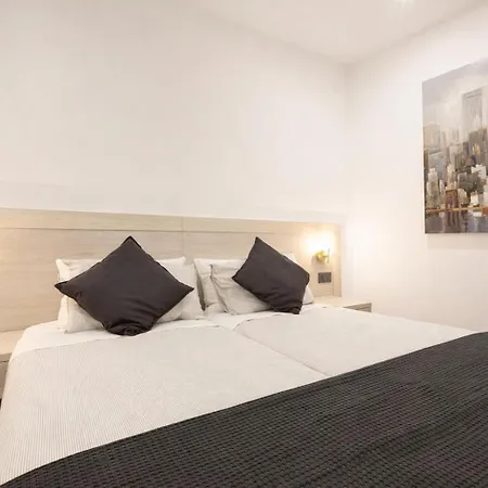 Comfortable Five Bedroom Five Bathroom By 360 Estates Tal-Hriereb