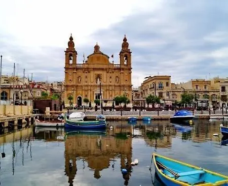 Comfortable Five Bedroom Five Bathroom By 360 Estates *