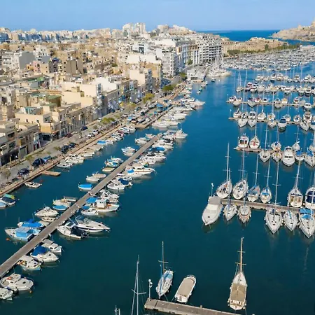 Comfortable Five Bedroom Five Bathroom By 360 Estates Appartement