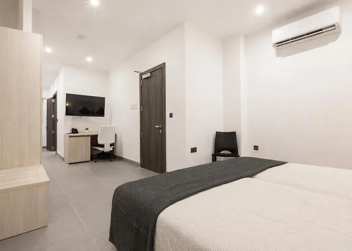 Comfortable Five Bedroom Five Bathroom By 360 Estates Διαμέρισμα Tal-Hriereb