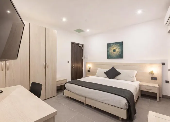 Comfortable Five Bedroom Five Bathroom By 360 Estates Appartement