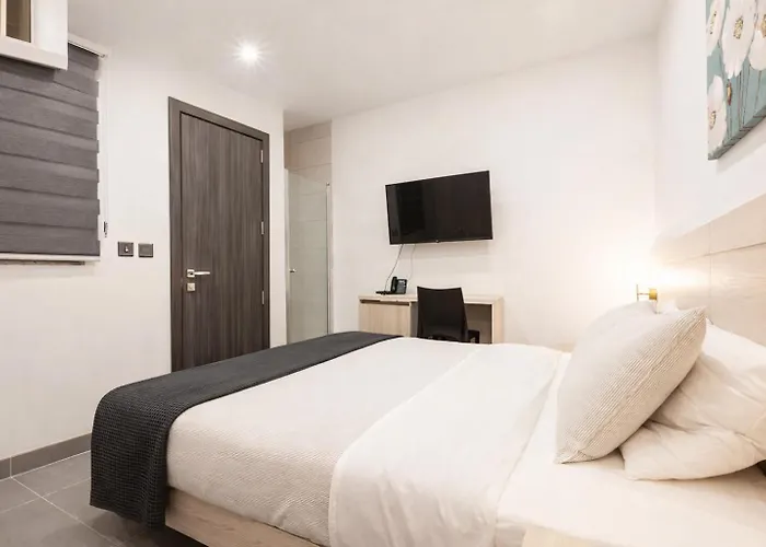 Comfortable Five Bedroom Five Bathroom By 360 Estates Appartement *