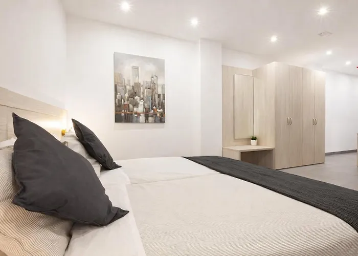 Comfortable Five Bedroom Five Bathroom By 360 Estates *