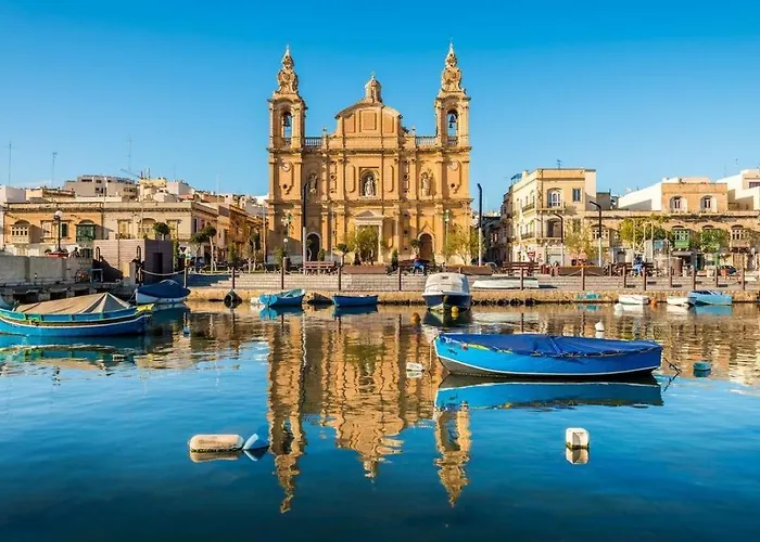 Comfortable Five Bedroom Five Bathroom By 360 Estates *