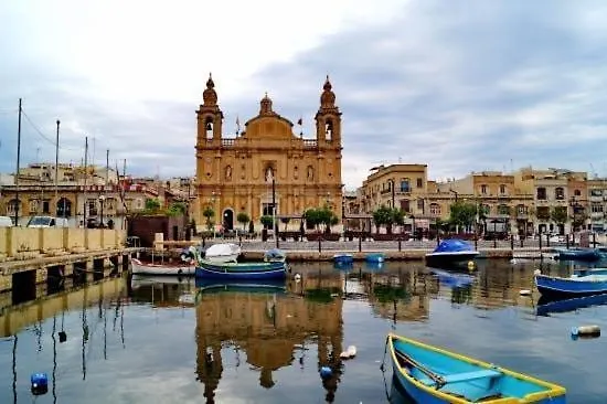 Comfortable Five Bedroom Five Bathroom By 360 Estates *