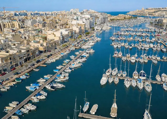 Comfortable Five Bedroom Five Bathroom By 360 Estates Appartement